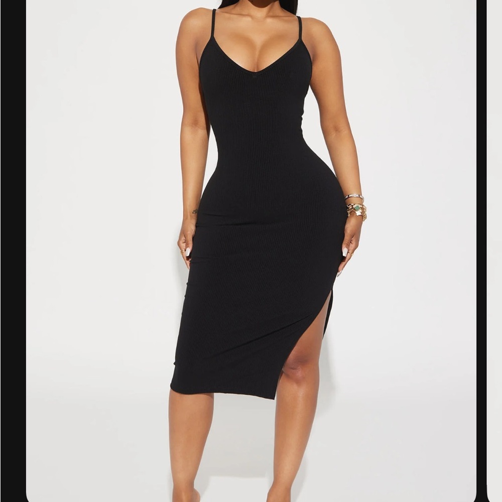 Black ribbed midi dress